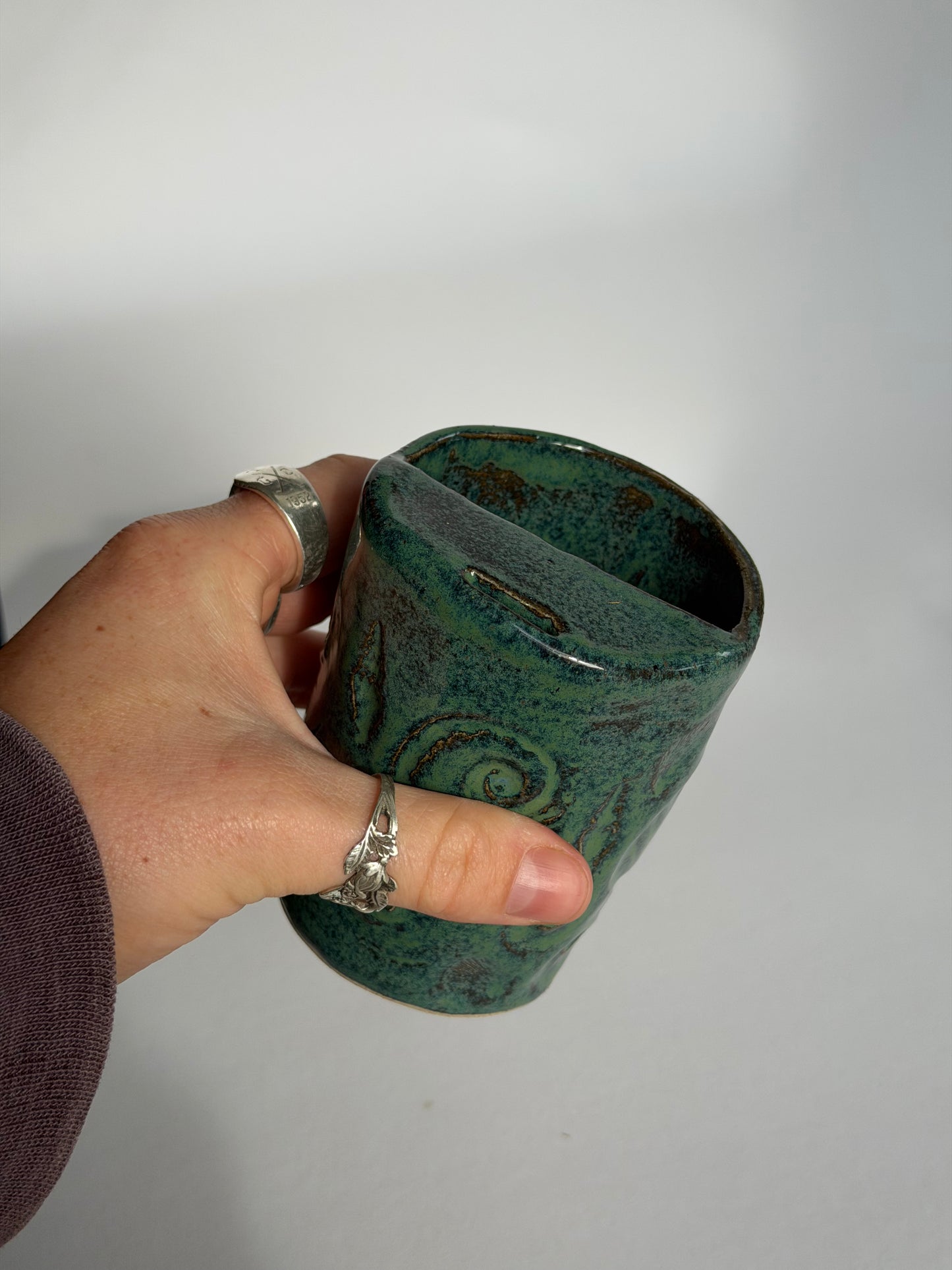 Deep Blue Seashell Handmade Ceramic Travel Mug