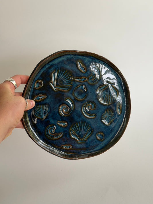 Deep Blue Seashell Ceramic Plate